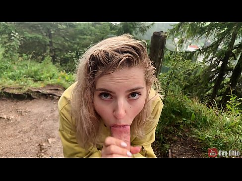 ❤️ Ragazza ingoia lo sperma dopo un pompino in pubblico - Eva Elfi ❤️ Pornoal it.fullsexmovs.ru ☑